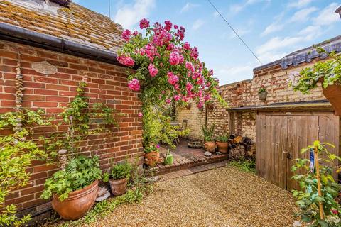 2 bedroom cottage for sale, Church Road, Westbourne