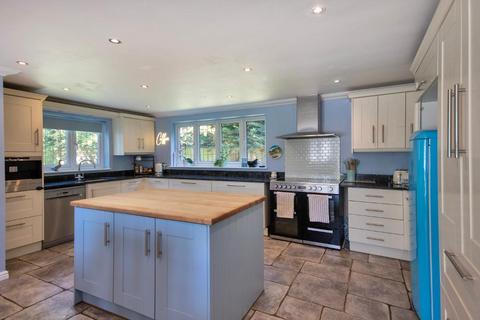 5 bedroom detached house for sale, Tenterden Road, Biddenden, Kent, TN27 8BH