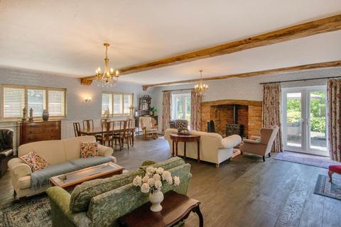 5 bedroom detached house for sale, Tenterden Road, Biddenden, Kent, TN27 8BH