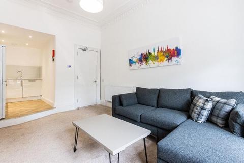 2 bedroom flat to rent, Byres Road, Glasgow G12