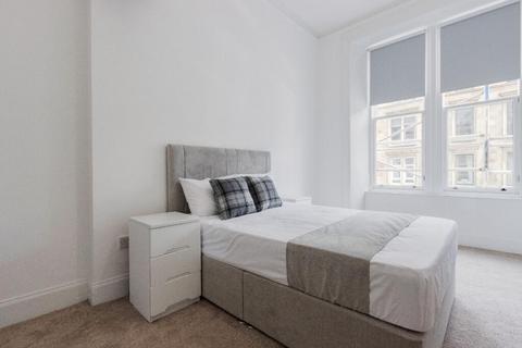 2 bedroom flat to rent, Byres Road, Glasgow G12