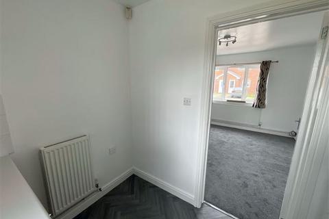 2 bedroom flat for sale, Katherine Court, Thurcroft, Rotherham, Rotherham, S66 9HL