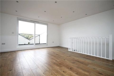 2 bedroom maisonette to rent, Birchanger Road, South Norwood, London, UK, SE25