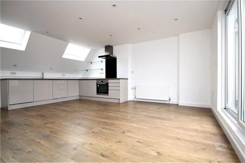 2 bedroom maisonette to rent, Birchanger Road, South Norwood, London, UK, SE25