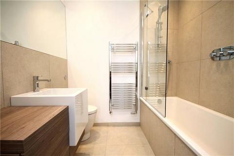 2 bedroom maisonette to rent, Birchanger Road, South Norwood, London, UK, SE25