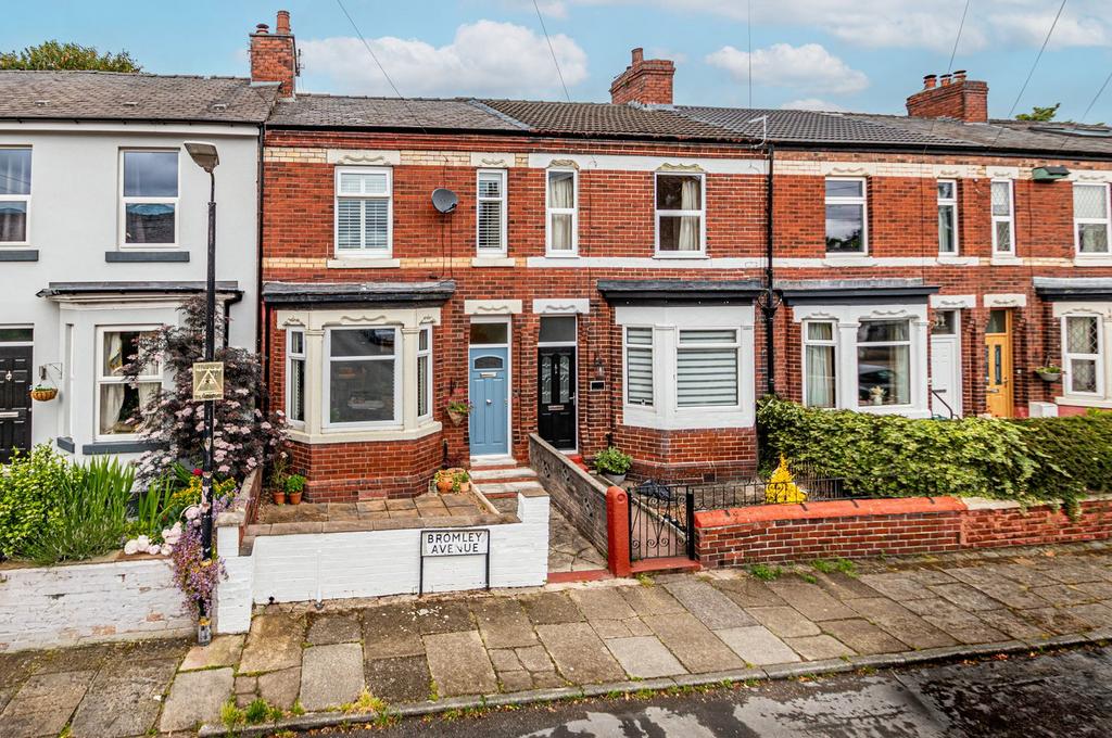 Bromley Avenue, Flixton, Manchester, M41 3 bed terraced house for sale ...