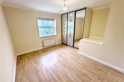 2 bedroom house to rent, Fletcher Close, Beckton