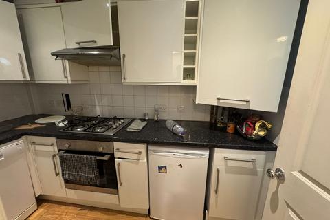 4 bedroom terraced house to rent, Alexandra Road, Hounslow