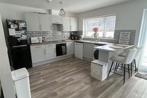 3 bedroom end of terrace house to rent, Boveway Drive, Liskeard, Cornwall, PL14