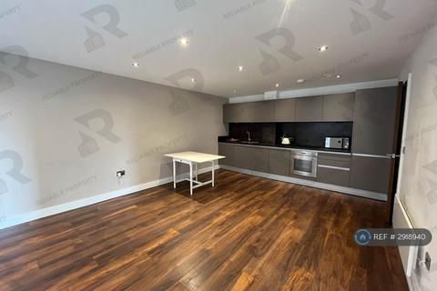 3 bedroom penthouse to rent, Block C, Salford, M5