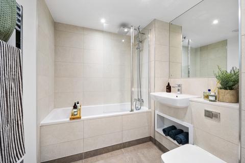 2 bedroom flat for sale, Plot E-04-09 at Wharf Twenty One, Brighton Road BN43