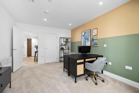 2 bedroom flat for sale, Plot E-04-09 at Wharf Twenty One, Brighton Road BN43