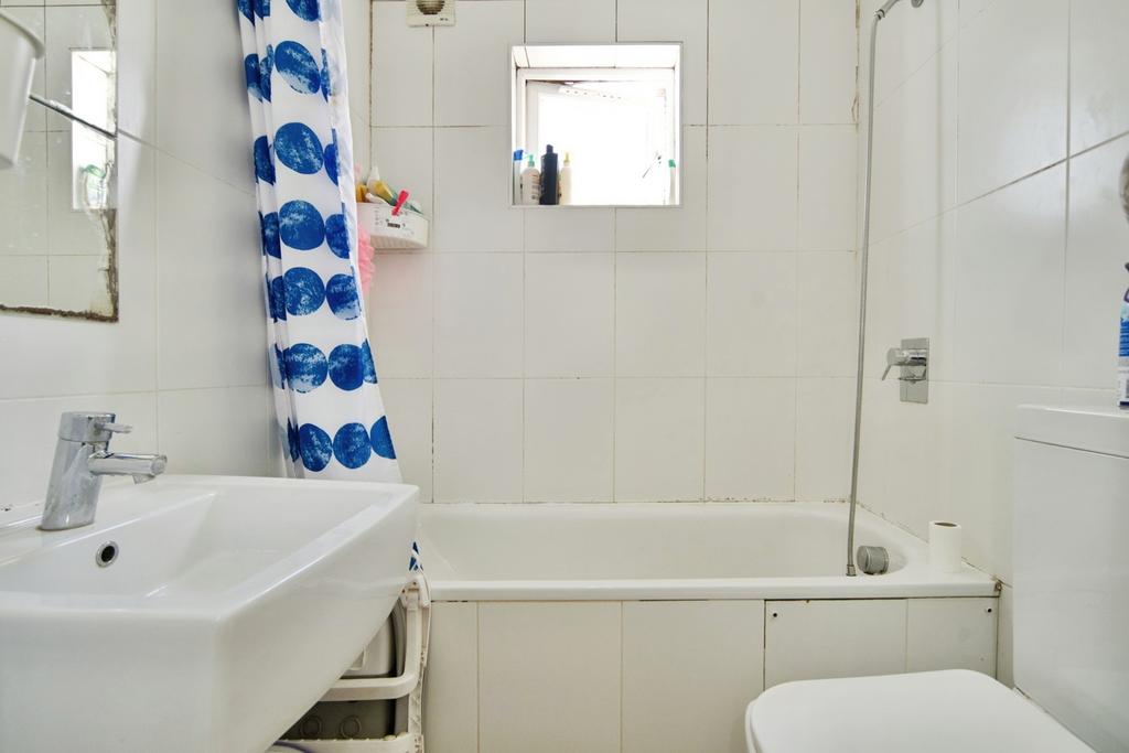 Chingford Road, Walthamstow, E17 – pohled 5