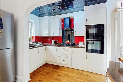 3 bedroom terraced house for sale, Beacon Road, Wibsey, Bradford