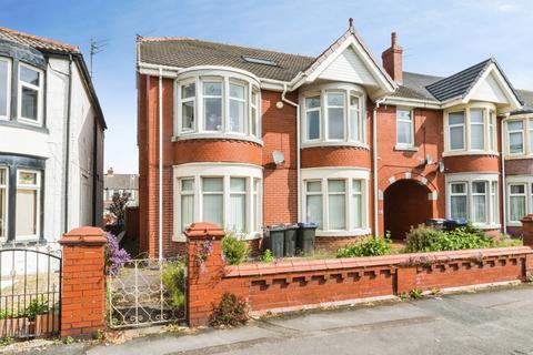 Flat - Watson Road, BLACKPOOL, Lancashire, FY4