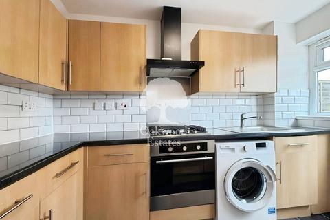 2 bedroom terraced house to rent, Radcot Close, Maidenhead SL6