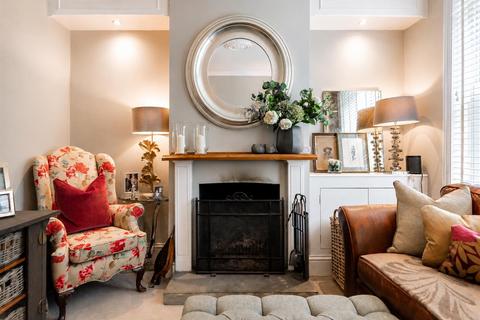 3 bedroom semi-detached house for sale, North Street, Farncombe, Godalming