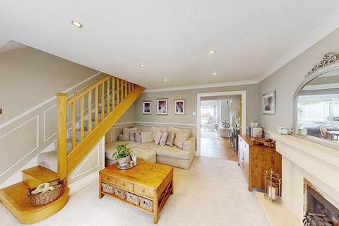 3 bedroom semi-detached house to rent, Hindley Road, Westhoughton, BL5