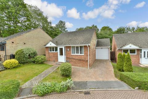 2 bedroom detached bungalow for sale, Papion Grove, Chatham ME5