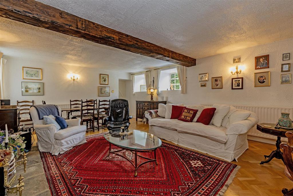 Reception Room-3.jpg