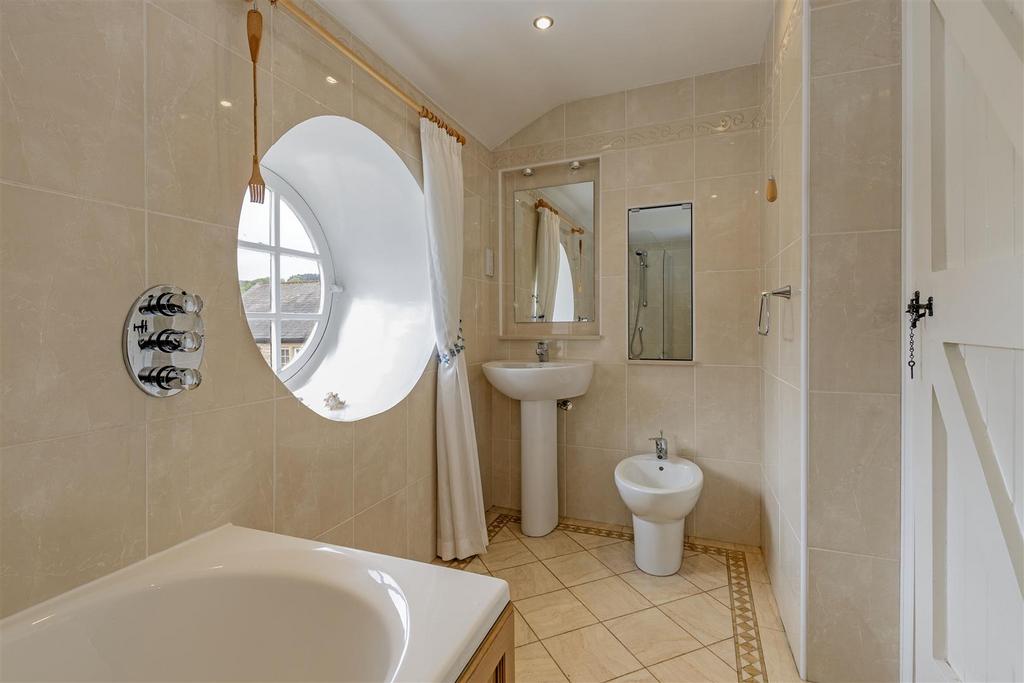 Bathroom-2.jpg