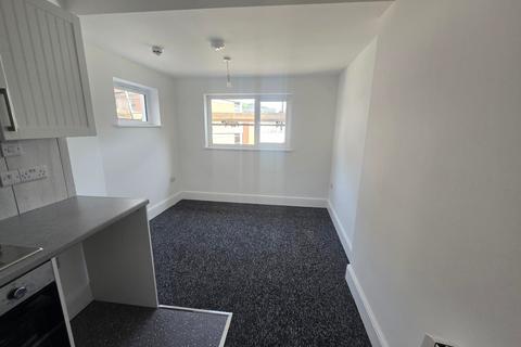 1 bedroom flat to rent, Abbey Road, Torquay TQ2