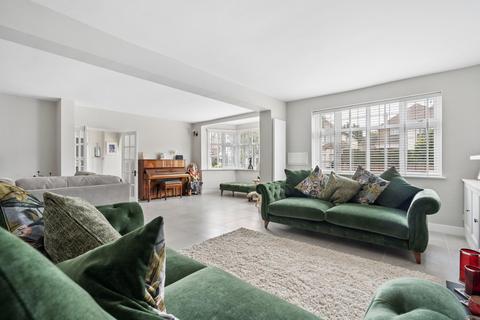 4 bedroom detached house for sale, The Fairway, Northwood HA6