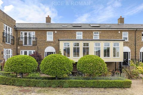 undefined, High Road, West Byfleet KT14