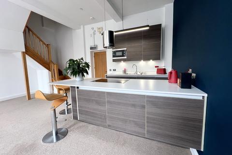2 bedroom flat for sale, The Oval, Stafford