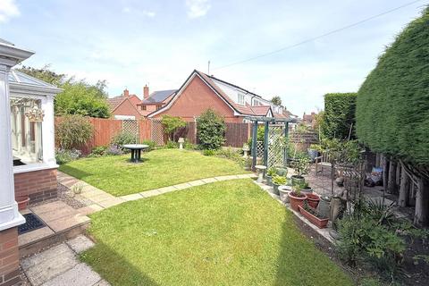 4 bedroom detached house for sale, Lime Grove, Bottesford