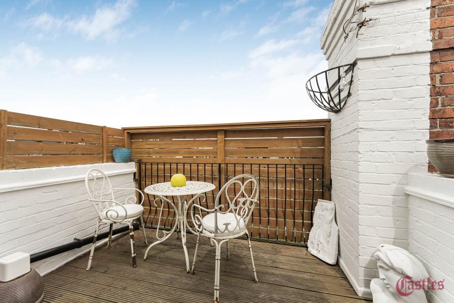 Apartment in Hornsey - More