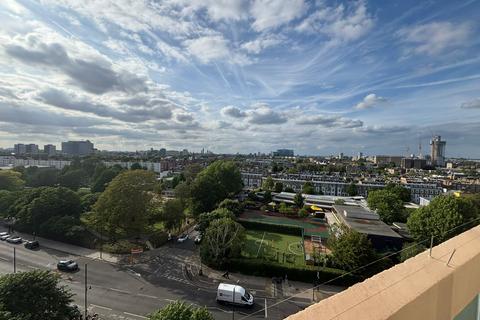 4 bedroom flat to rent, Jim Griffiths House, London, London, London, SW6