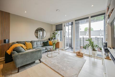 2 bedroom flat for sale, Cleveland Park Road, Walthamstow, London, E17