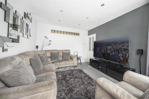 4 bedroom terraced house for sale, Harlow Road, Palmers Green, N13