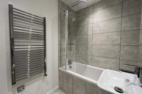 1 bedroom flat for sale, Riverside Close, London