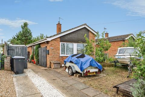 2 bedroom detached bungalow for sale, Woodcutters Way, Lakenheath, Brandon