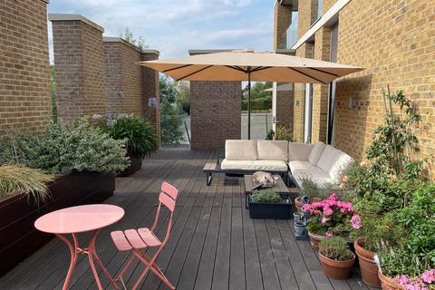 2 bedroom flat for sale, Maison House, Acton Walk, London, N20