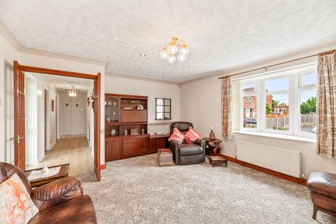 2 bedroom detached bungalow for sale, Hawthorne Road, Frodsham, WA6
