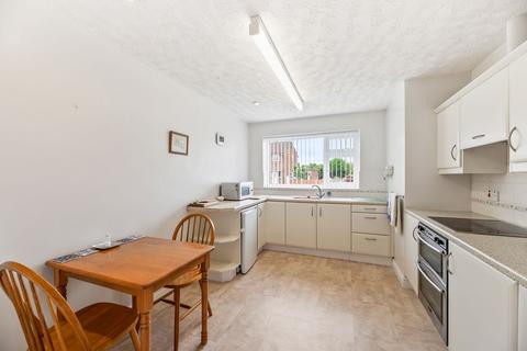 2 bedroom detached bungalow for sale, Hawthorne Road, Frodsham, WA6