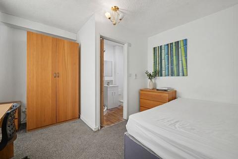 3 bedroom terraced house for sale, Sir Henry Parkes Road, Coventry CV4