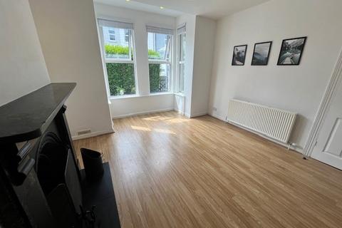 3 bedroom end of terrace house to rent, Clarence Road, Torpoint, PL11