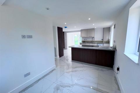 3 bedroom semi-detached house for sale, Southlands Road, Denham