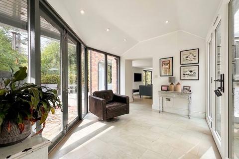 5 bedroom farm house for sale, Moggie Lane, Adlington, SK10