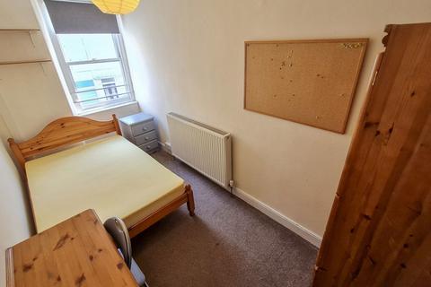 1 bed house for rent in One Room in a Student House