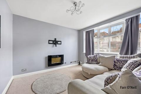 4 bedroom terraced house for sale, Chestnut Avenue, Buckhurst Hill, IG9