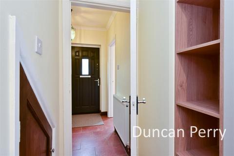 3 bedroom semi-detached house for sale, Rushfield, Potters Bar EN6