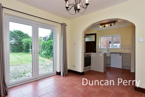 3 bedroom semi-detached house for sale, Rushfield, Potters Bar EN6