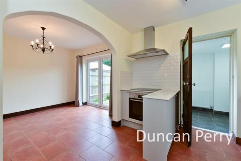3 bedroom semi-detached house for sale, Rushfield, Potters Bar EN6
