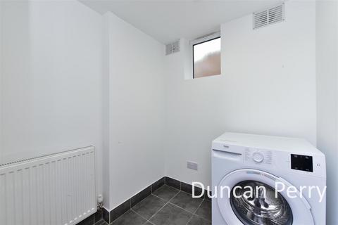 3 bedroom semi-detached house for sale, Rushfield, Potters Bar EN6