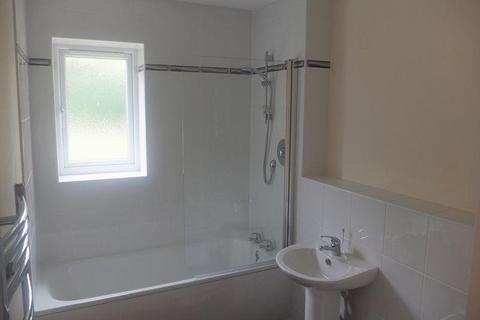 2 bedroom bungalow to rent, The Croft, Shirebrook, Mansfield, Derbyshire, NG20